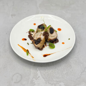 SCHAB PIECZONY ZE ŚLIWKĄ