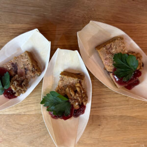 MINI PORCJE PASZTETU Z ŻURAWINĄ