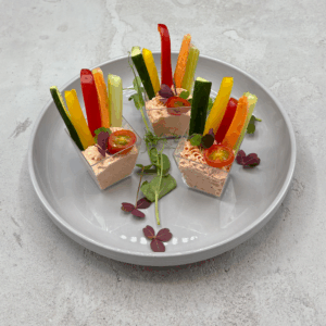 HUMMUS Z WARZYWAMI